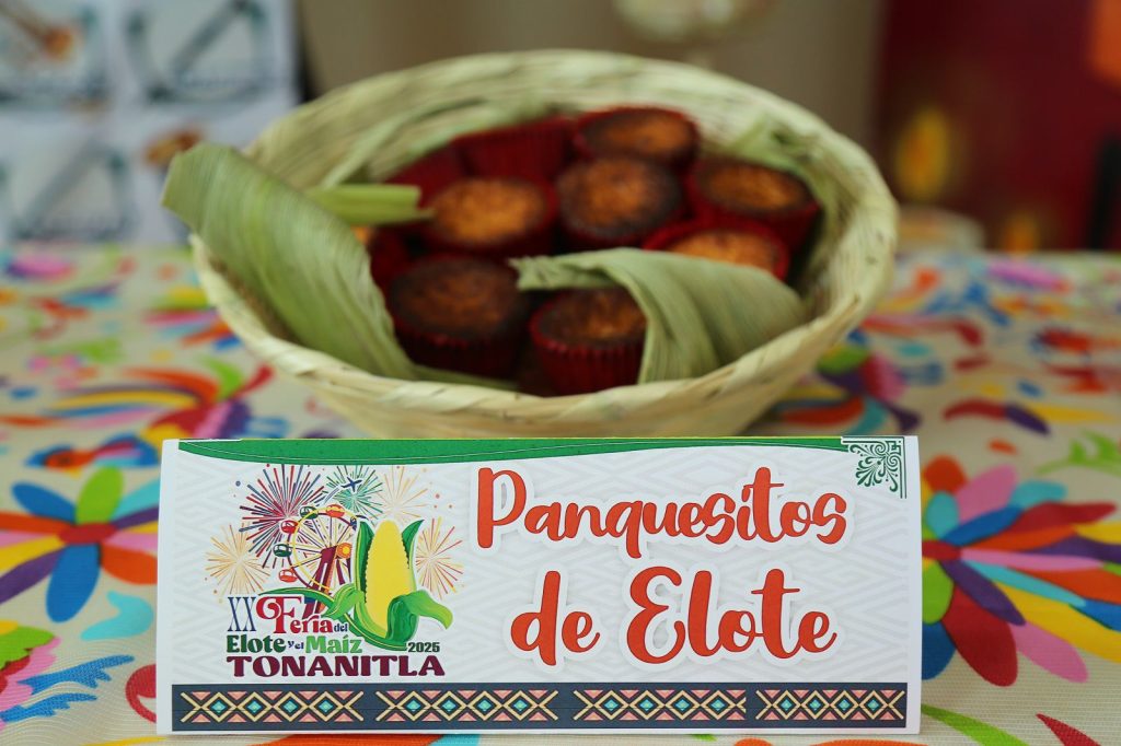 Vista la fiesta para celebrar 20 años de la Feria del Elote y el Maíz en Tonanitla